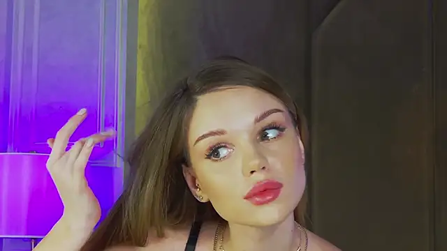 MarilynNova online show from 10.11.25