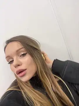 MarilynNova online show from 10.28.25