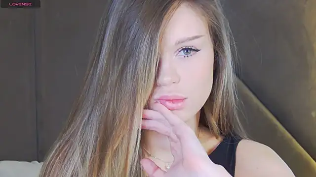 MarilynNova online show from 11.08.25