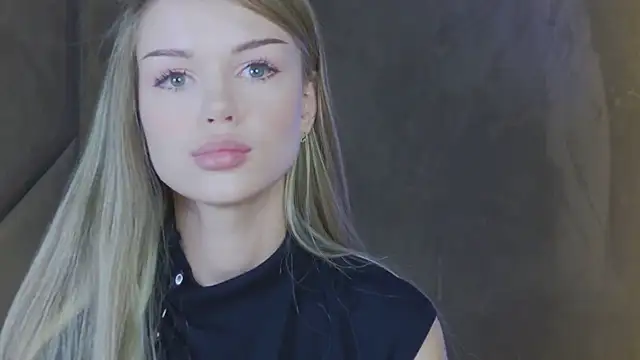 MarilynNova online show from 05.04.26