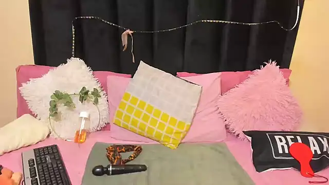 AmazingDarkDoll online show from 02.23.26