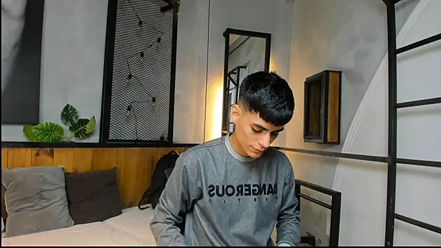 Dani mc1 online show from 09.29.25