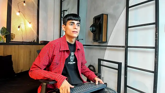 Dani mc1 online show from 10.20.25