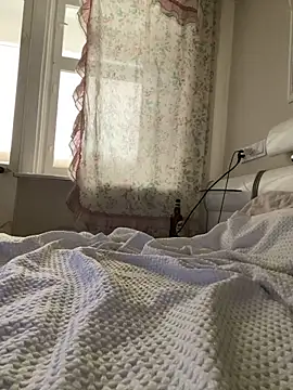 missevacrystal online show from 10.18.25