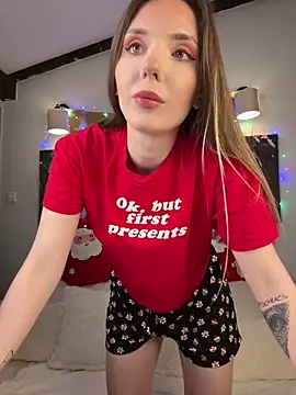 LINA ALL EYES ON YOU online show from 12.19.25