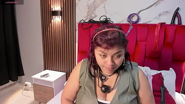 Snapshot of Danna-Sofia chatting on 09.09.25 Danna-Sofia online show from 09.09.25