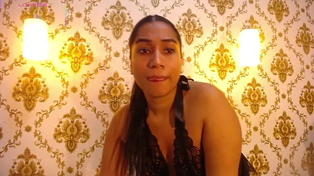 Snapshot of EMILYY_WALKER chatting on 09.26.25 EMILYY WALKER online show from 09.26.25