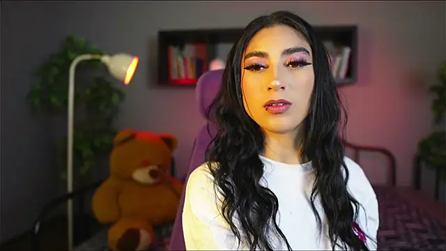 Emma and Issac online show from 12.03.25