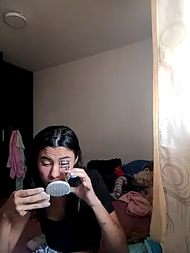 VioletaHolly online show from 09.10.25