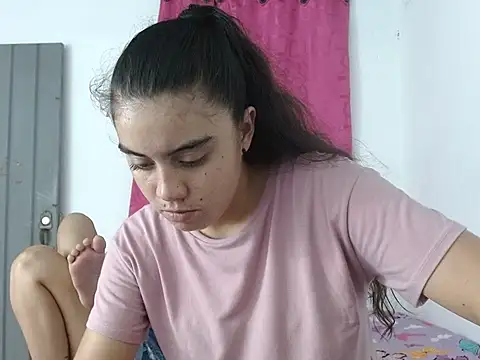 Arieeel 09 online show from 11.16.25