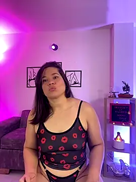 Snapshot of leiablack chatting on 10.31.25 leiablack online show from 10.31.25