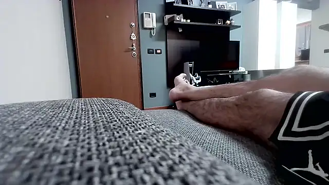 Snapshot of cucciolotto76 chatting on 11.06.25 cucciolotto76 online show from 11.06.25