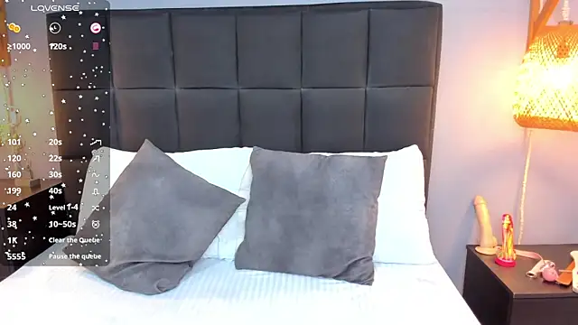 Snapshot of natalie_esmith chatting on 09.29.25 natalie esmith online show from 09.29.25