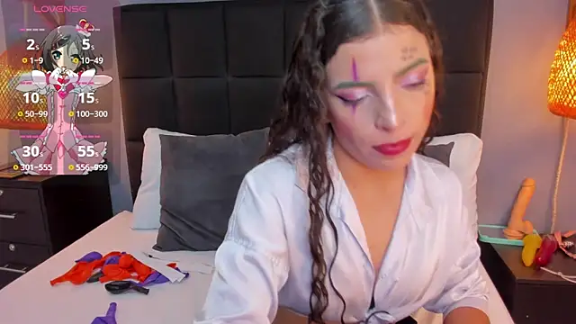 Snapshot of natalie_esmith chatting on 10.31.25 natalie esmith online show from 10.31.25