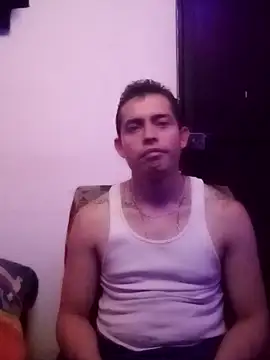 Snapshot of PitudoWuero chatting on 09.13.25 PitudoWuero online show from 09.13.25