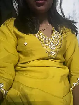 Snapshot of modelnishu chatting on 10.25.25 modelnishu online show from 10.25.25