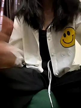 Snapshot of modelnishu chatting on 11.11.25 modelnishu online show from 11.11.25