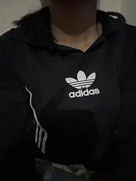 Snapshot of modelnishu chatting on 11.16.25 modelnishu online show from 11.16.25