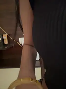 modelnishu online show from 04.22.26