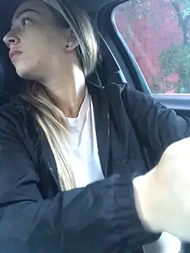 Reina Cummings online show from 09.16.25