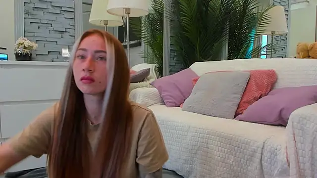 Reina Cummings online show from 06.09.26