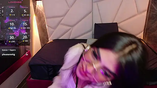 Snapshot of aysel_27 chatting on 10.11.25 aysel 27 online show from 10.11.25