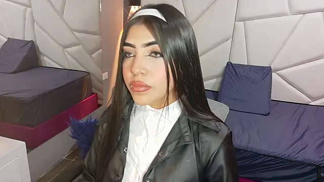 Snapshot of aysel_27 chatting on 11.23.25 aysel 27 online show from 11.23.25