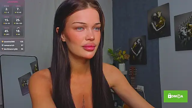 Snapshot of Katrinafoxxx chatting on 10.28.25 Katrinafoxxx online show from 10.28.25