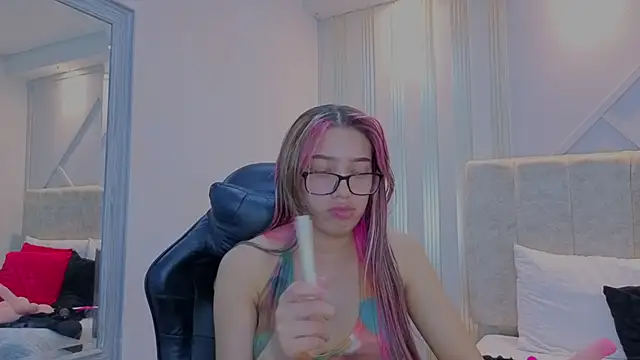 Snapshot of nami_sweet_ chatting on 10.10.25 nami sweet online show from 10.10.25