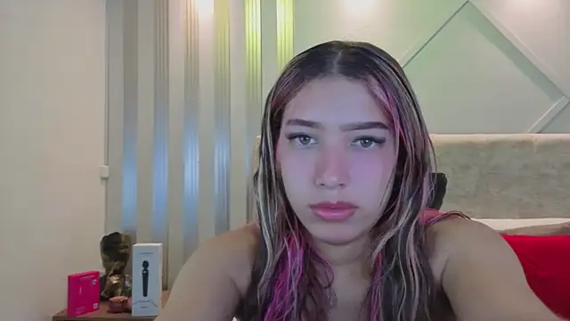 Snapshot of nami_sweet_ chatting on 11.10.25 nami sweet online show from 11.10.25