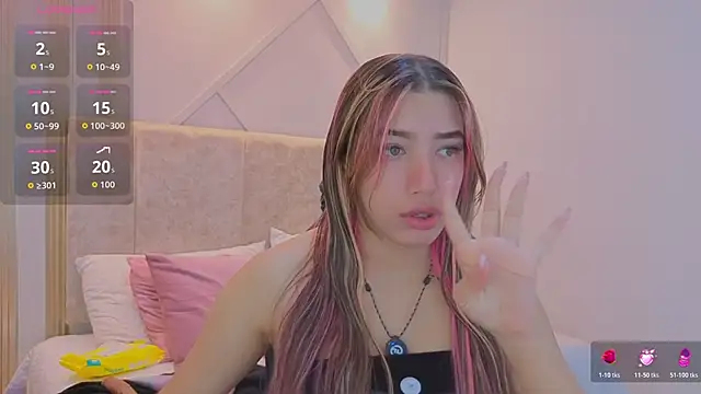 Snapshot of nami_sweet_ chatting on 11.27.25 nami sweet online show from 11.27.25