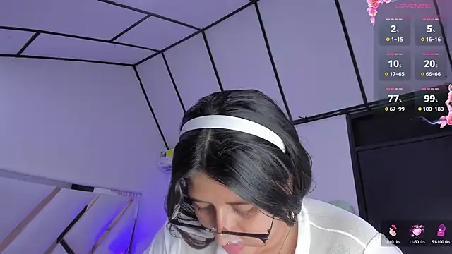 Snapshot of megann__up chatting on 10.09.25 megann up online show from 10.09.25