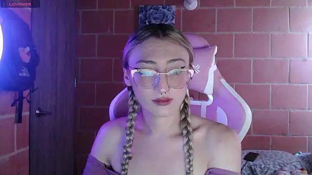 Andrea camilaaa online show from 03.26.26