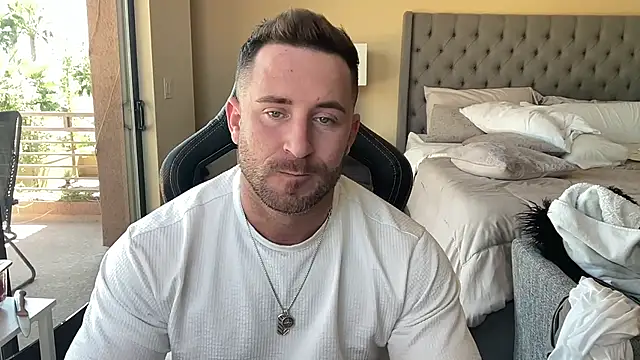 brettmycles28 online show from 09.16.25