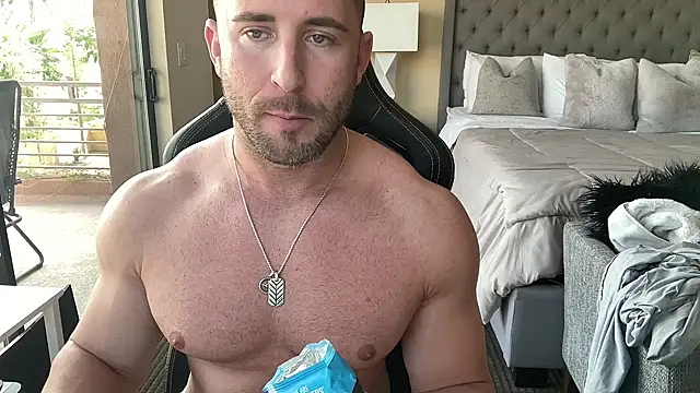 brettmycles28 online show from 09.17.25