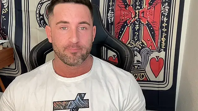 Snapshot of brettmycles28 chatting on 01.12.26 brettmycles28 online show from 01.12.26