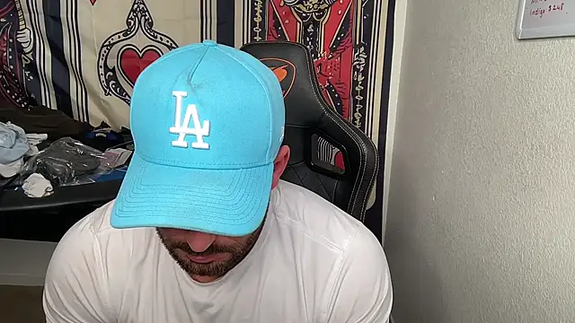 Snapshot of brettmycles28 chatting on 02.17.26 brettmycles28 online show from 02.17.26