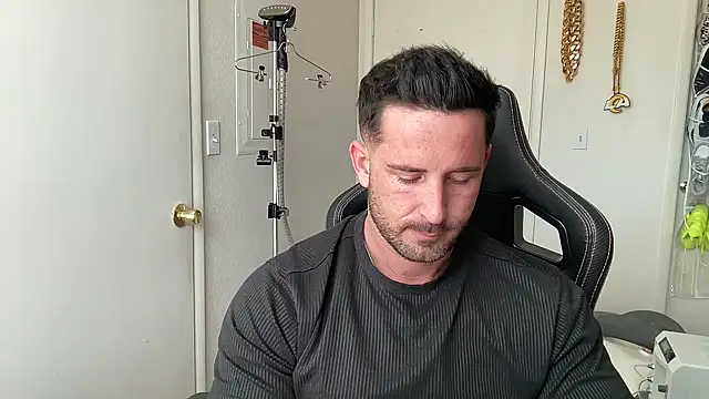 brettmycles28 online show from 07.30.26