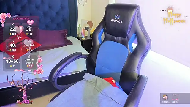 LucyPetit online show from 10.25.25