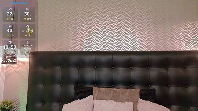 Snapshot of Sharonevanss_ chatting on 02.18.26 Sharonevanss online show from 02.18.26