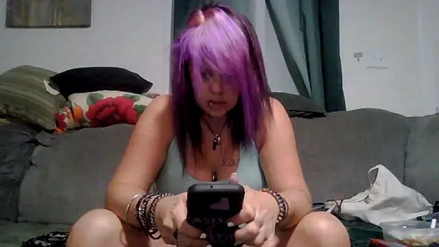 Snapshot of TWiSTYTheTwizted chatting on 07.09.26 TWiSTYTheTwizted online show from 07.09.26