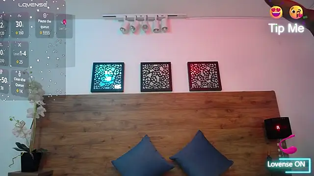 Snapshot of AlexandraCambell chatting on 09.24.25 AlexandraCambell online show from 09.24.25