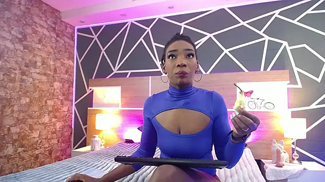 Snapshot of AlexandraCambell chatting on 10.15.25 AlexandraCambell online show from 10.15.25