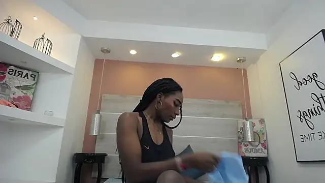 Snapshot of AlexandraCambell chatting on 11.25.25 AlexandraCambell online show from 11.25.25