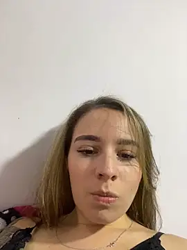 Snapshot of karla-thomsom10 chatting on 09.18.25 karla-thomsom10 online show from 09.18.25