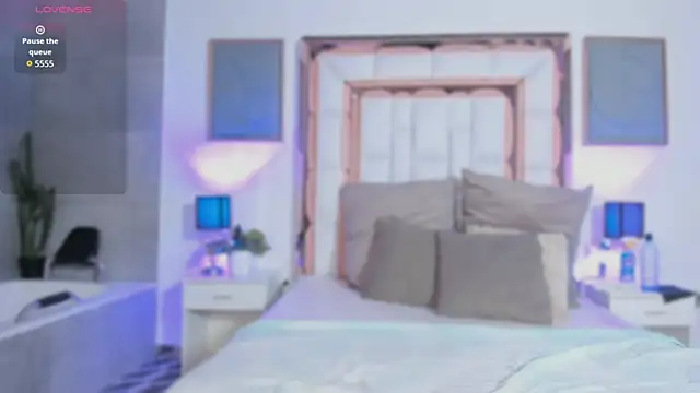 Snapshot of scarlet_dh chatting on 11.25.25 scarlet dh online show from 11.25.25