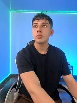 Snapshot of Casper___kyy chatting on 10.08.25 Casper kyy online show from 10.08.25