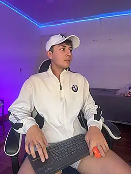 Snapshot of Casper___kyy chatting on 12.03.25 Casper kyy online show from 12.03.25