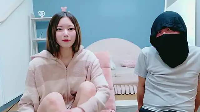 Snapshot of Reto-sama chatting on 01.08.26 Reto-sama online show from 01.08.26