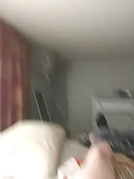 Snapshot of Lavoieya chatting on 10.12.25 Lavoieya online show from 10.12.25